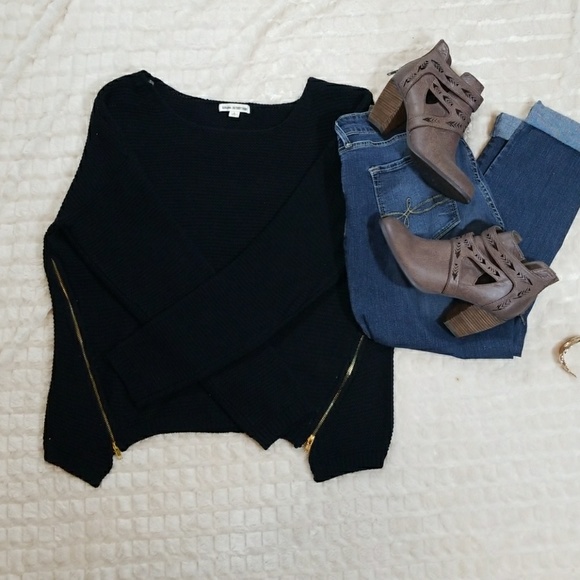 Side Zip Cable Knit Sweater - Picture 8 of 8